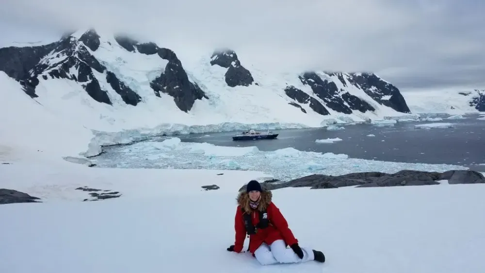 Antarctica continental landing